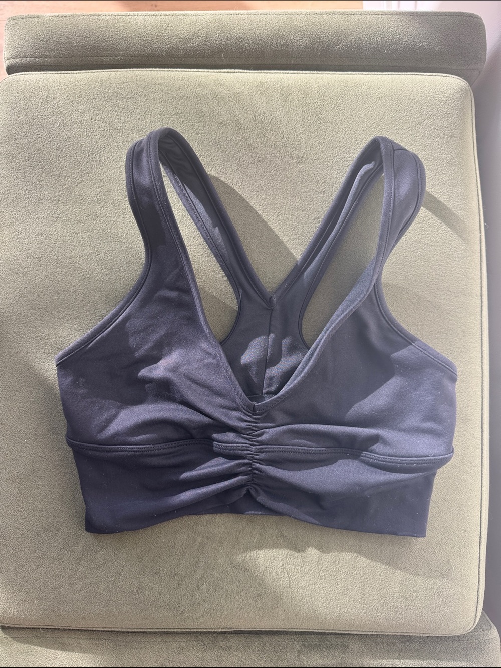 ALO Yoga Ruched Front Sports Bra - Charcoal Gray